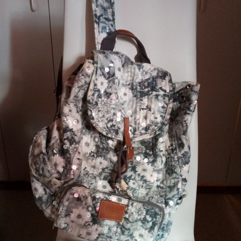 PINK Victoria's Secret women's backpack